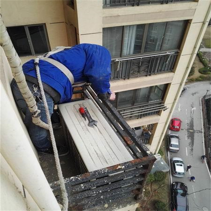 深圳布吉关壁挂空调漏水维修多少钱